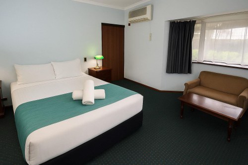 Queen Room - Disability Access